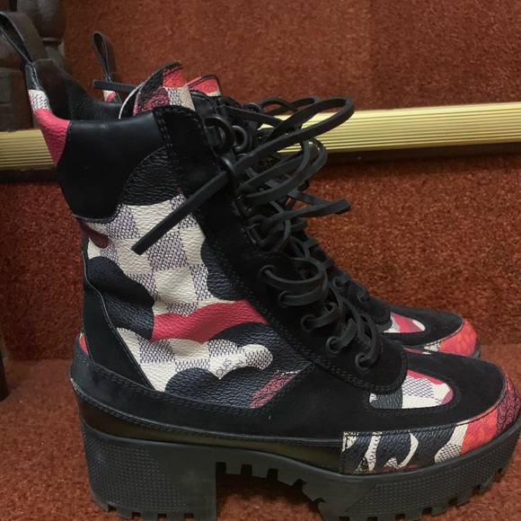 Boots - Picture 1 of 4